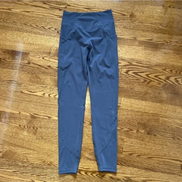 Buffbunny Hushberry Contour Pocket Leggings - Picture 3 of 16